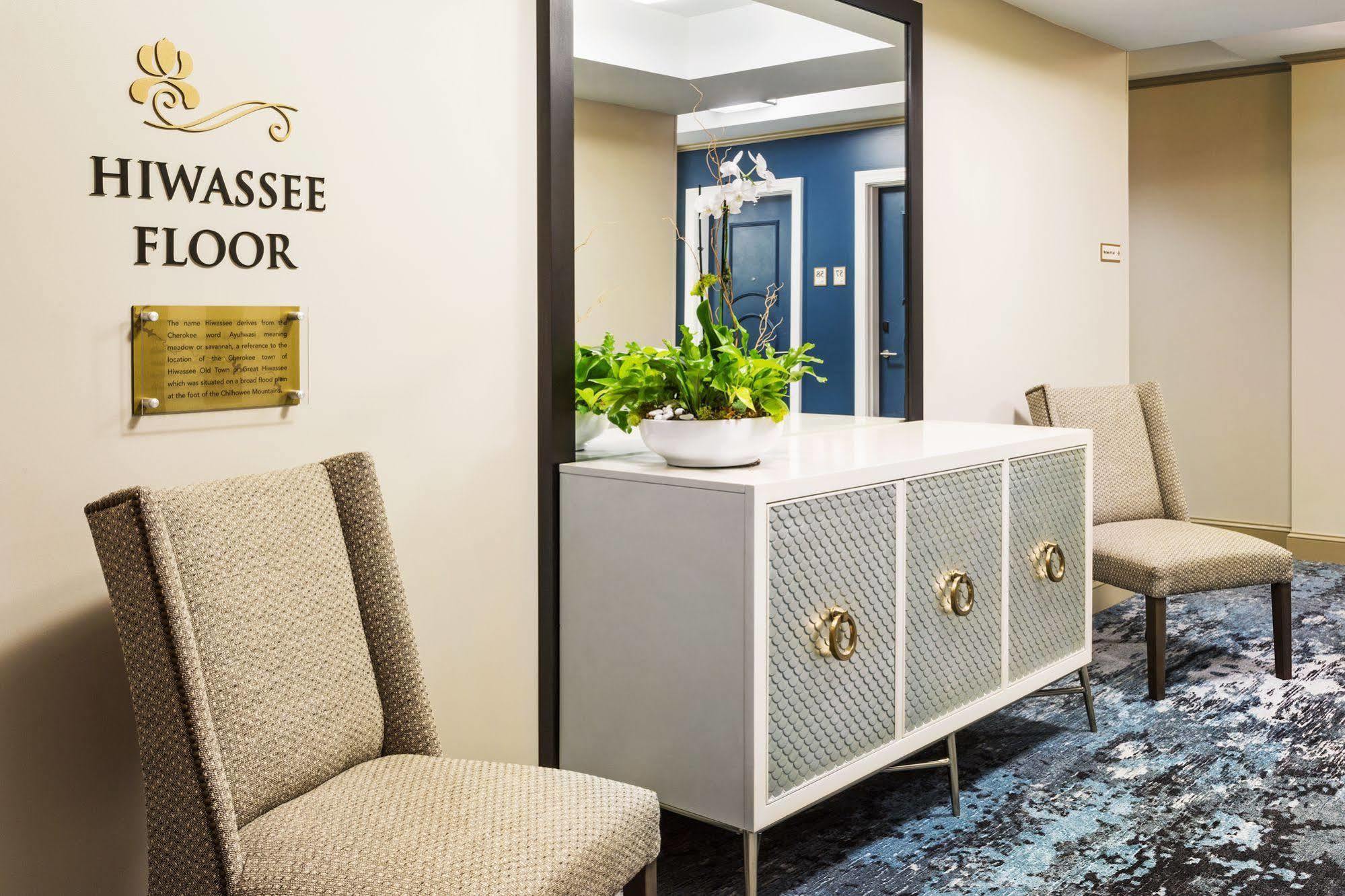 The Tennessean Personal Luxury Hotel Knoxville Exterior photo